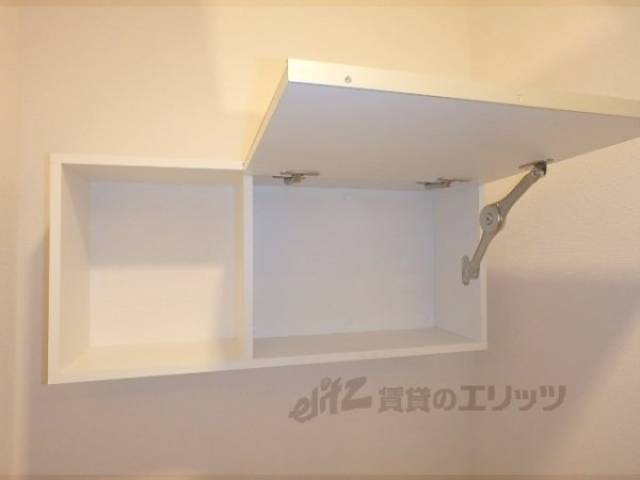 トイレ　トイレ内収納