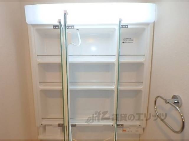 洗面所　洗面台収納