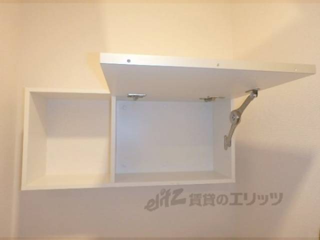 トイレ　トイレ上部収納