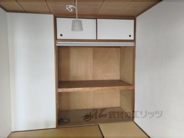 収納　和室上部