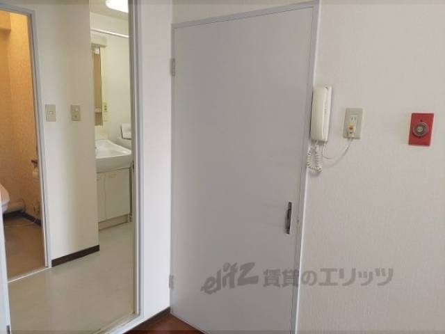 収納　キッチン後ろ