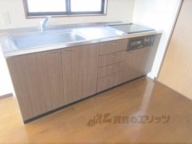 キッチン　下部収納