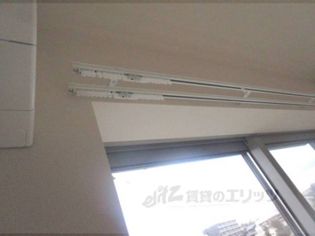 カーテンレール