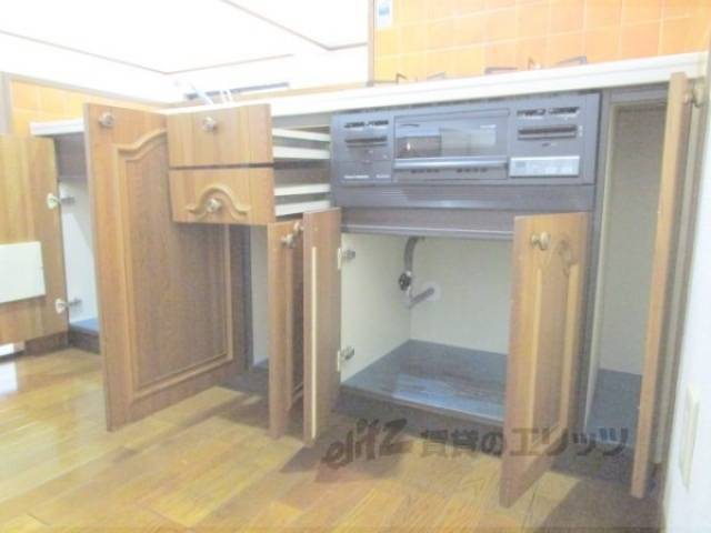 キッチン　キッチン下部収納