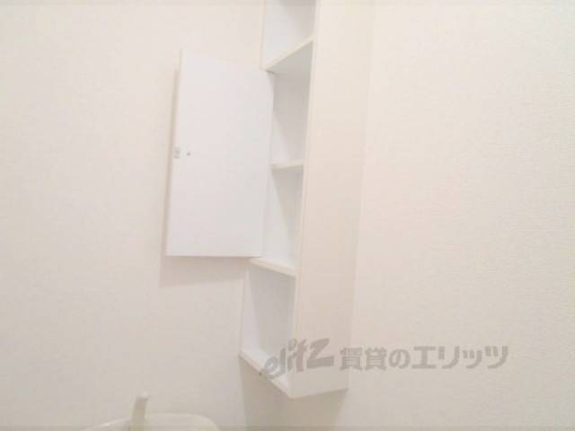 トイレ　収納
