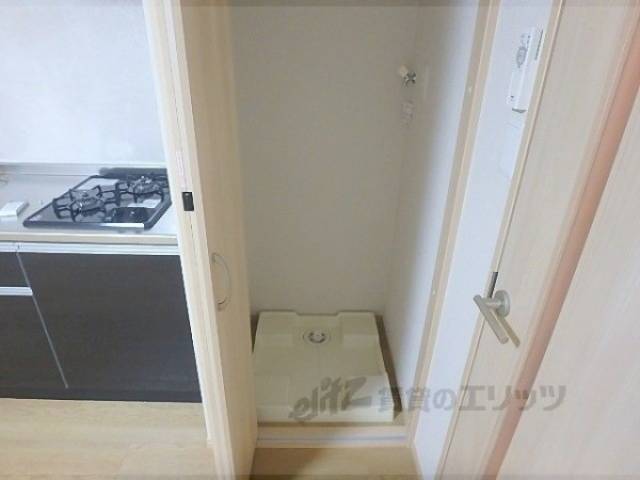 洗濯機置場　キッチン横です