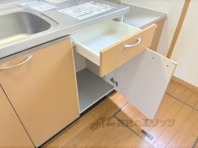 キッチン　下部収納