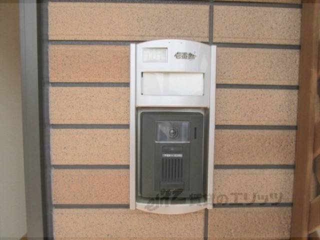 玄関　インターホン