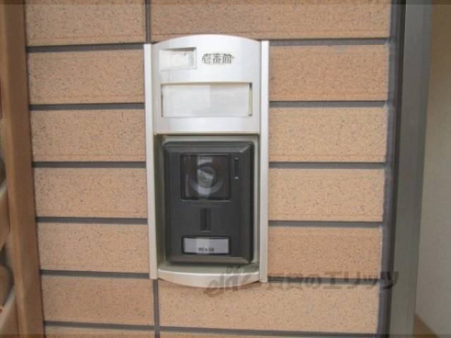 玄関　インターホン