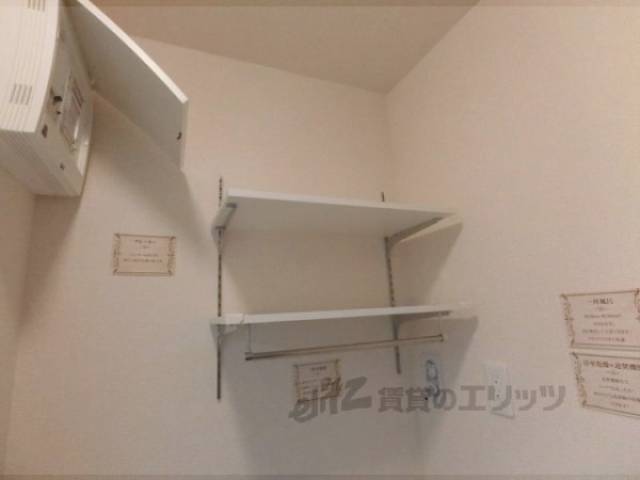 洗濯機置場　上部収納