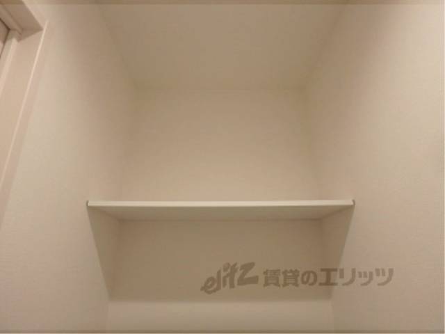 トイレ　上部収納