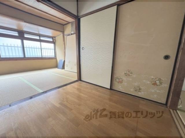 板間
