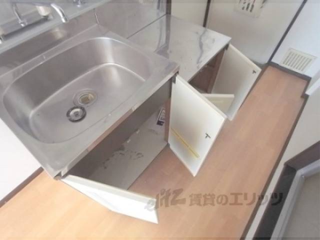 キッチン　収納下部