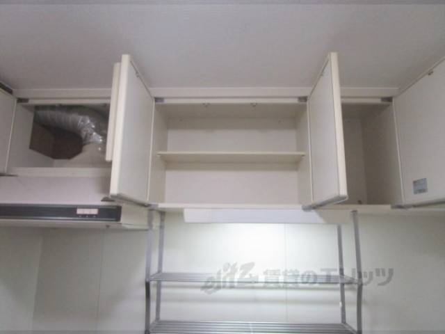 収納　キッチン上