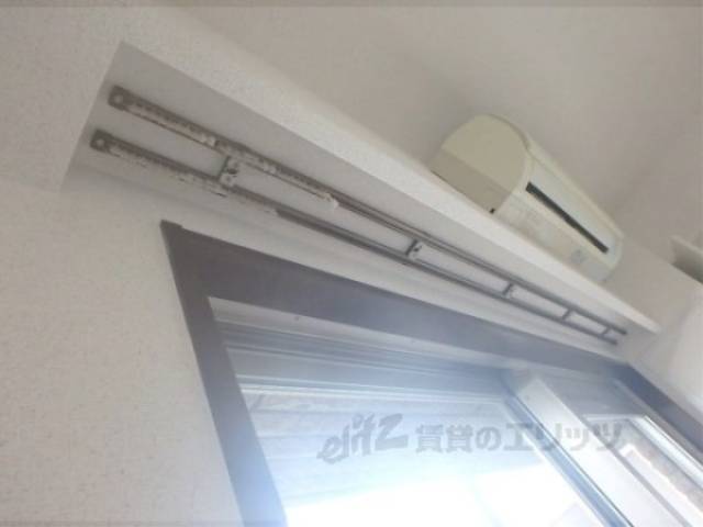 カーテンレール