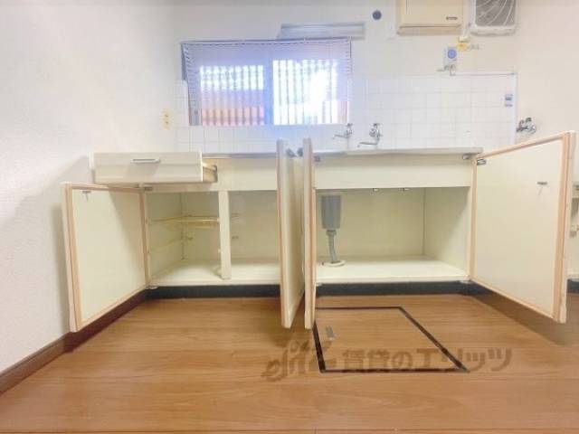 キッチン　収納