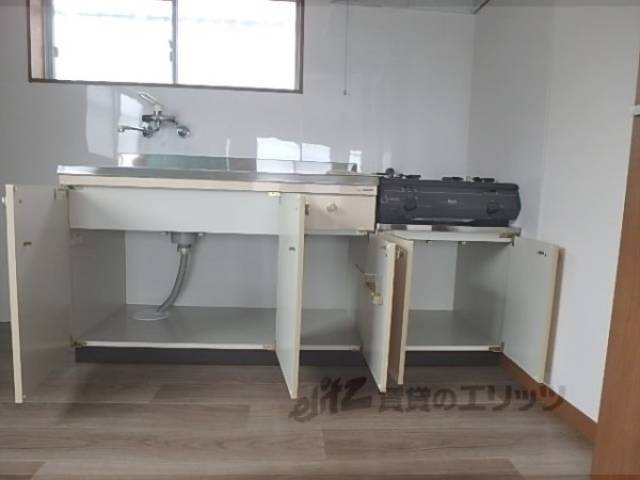 キッチン　下段収納