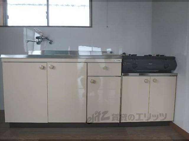 キッチン　下段収納