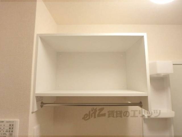 洗濯機置場　収納