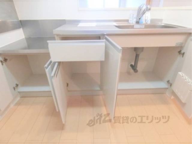 キッチン　下部収納