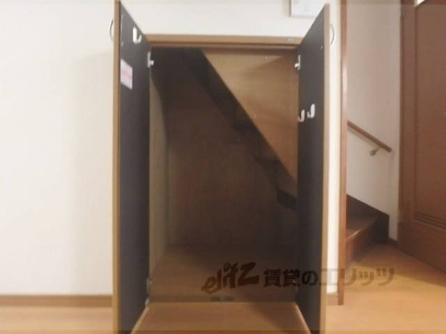 収納　廊下収納