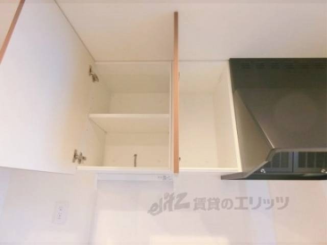 キッチン　キッチン上部収納