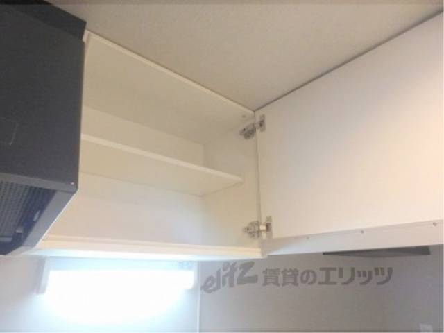 収納　台所上の収納です