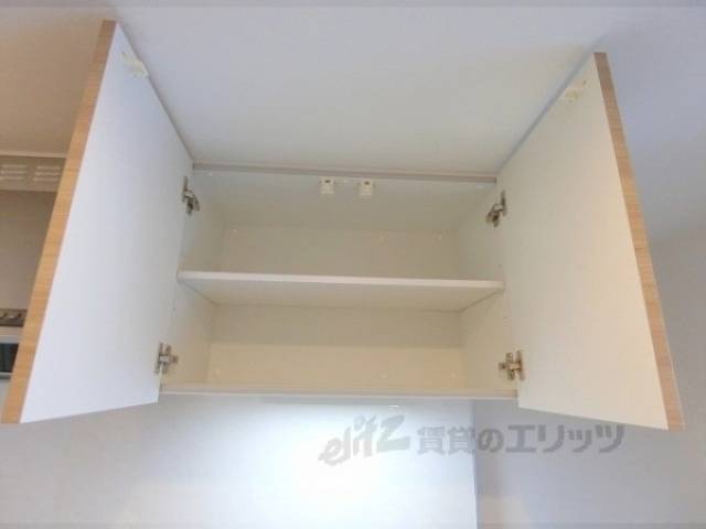 キッチン　上部収納