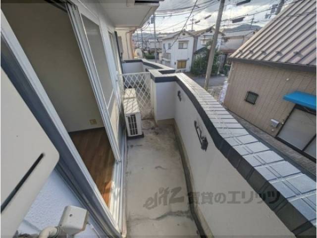 ベランダ　コンセント差し込み口あります