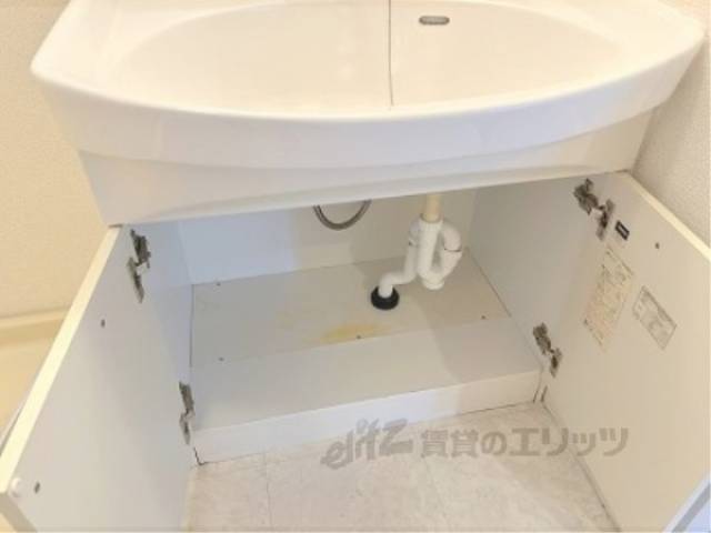 洗面所　下部収納