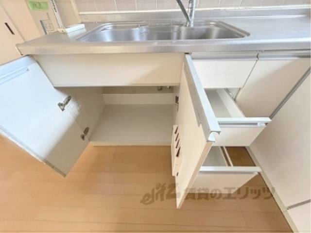 キッチン　下部収納