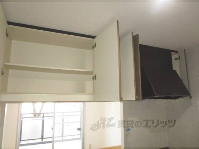キッチン　上収納