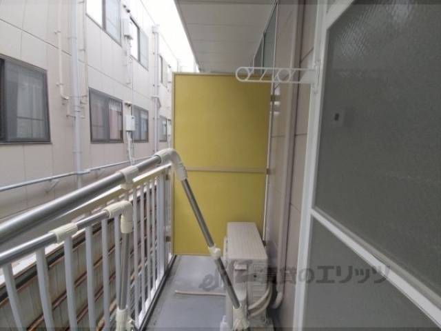 ベランダ　収納