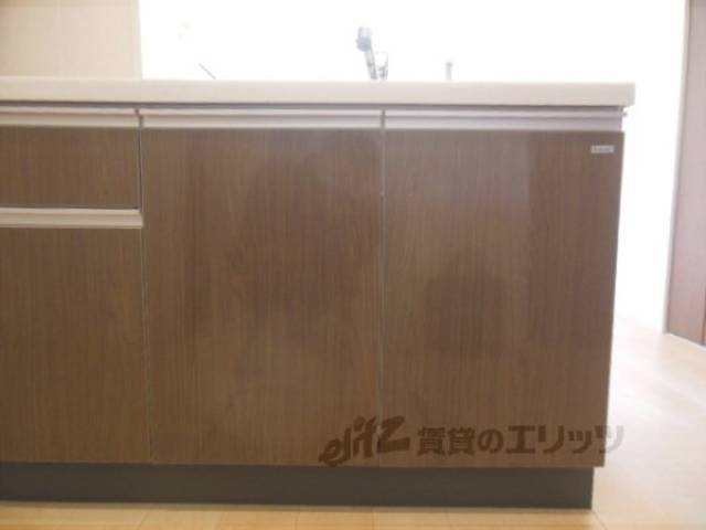 キッチン　下部収納