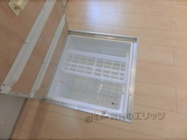 キッチン　床下収納
