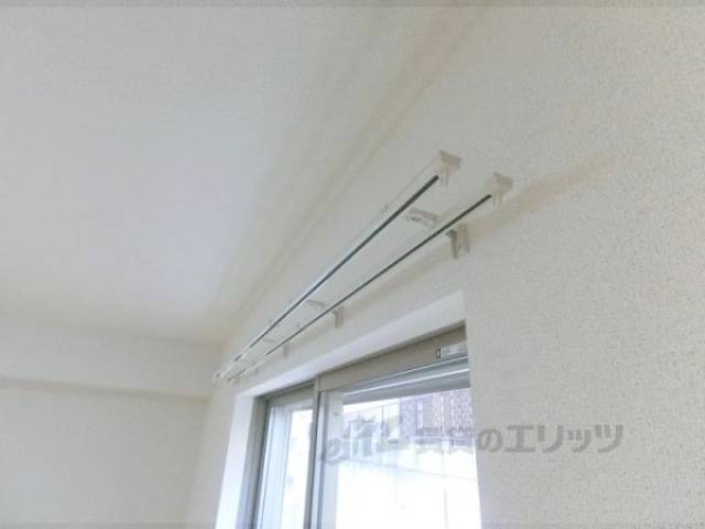 カーテンレール