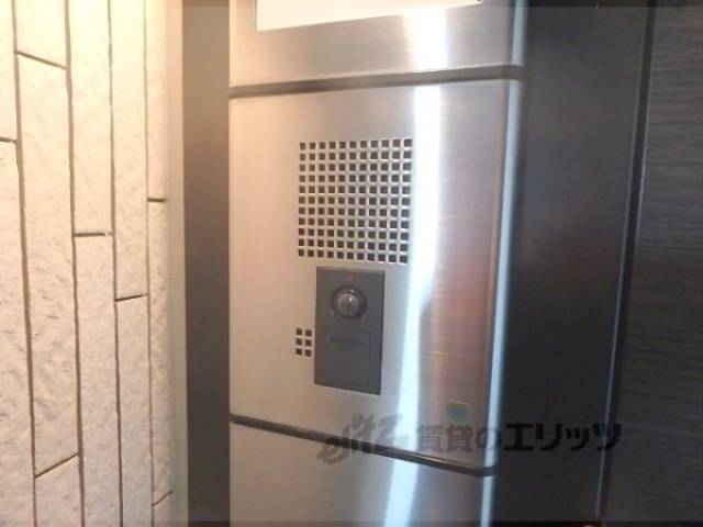 玄関　インターフォン