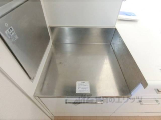 キッチン　コンロ置き場