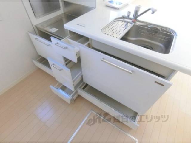 キッチン　下部収納