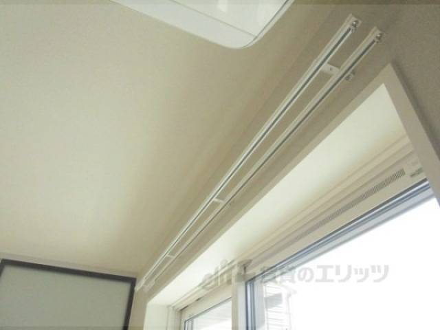 カーテンレール