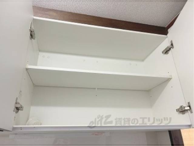 キッチン　上部収納