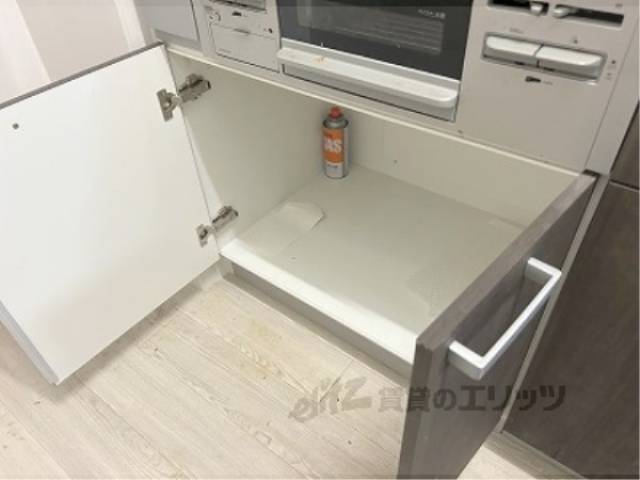 キッチン　下部収納