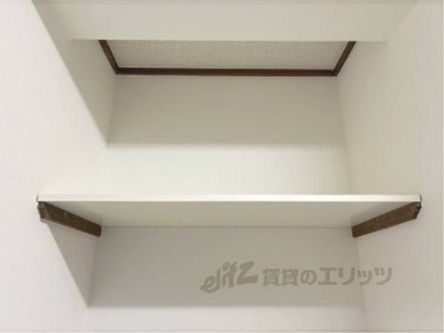 冷蔵庫置場　上部収納