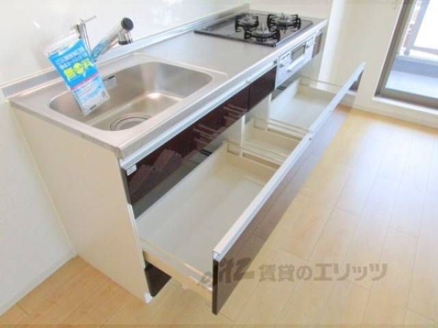 キッチン　キッチン下部収納