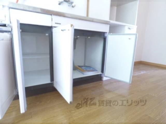 キッチン　収納