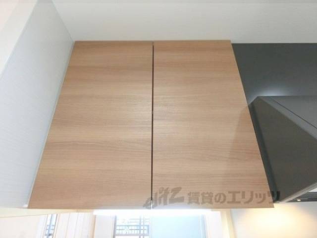 キッチン　上段収納