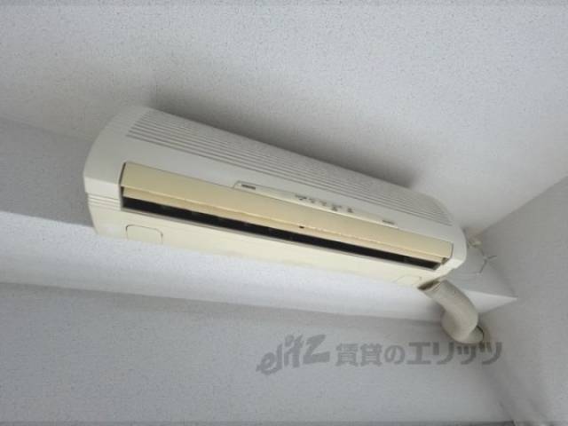 洋室　エアコン