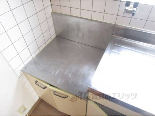 キッチン　コンロ置き場