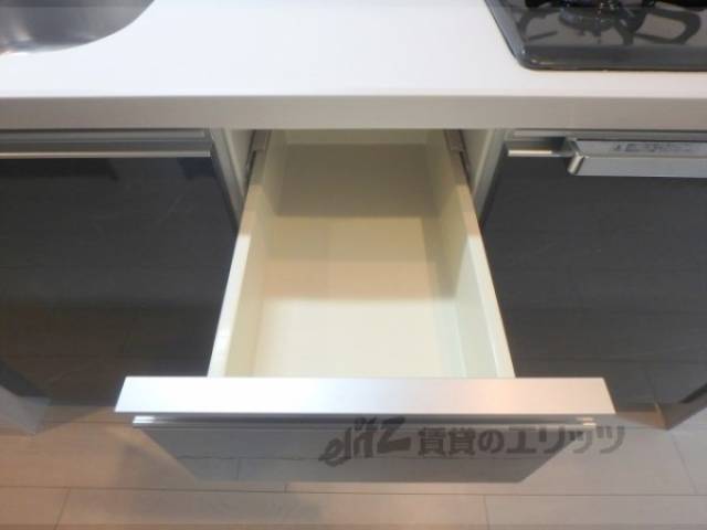 キッチン　下部収納