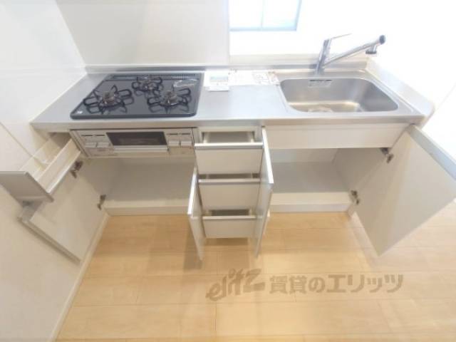 キッチン　収納